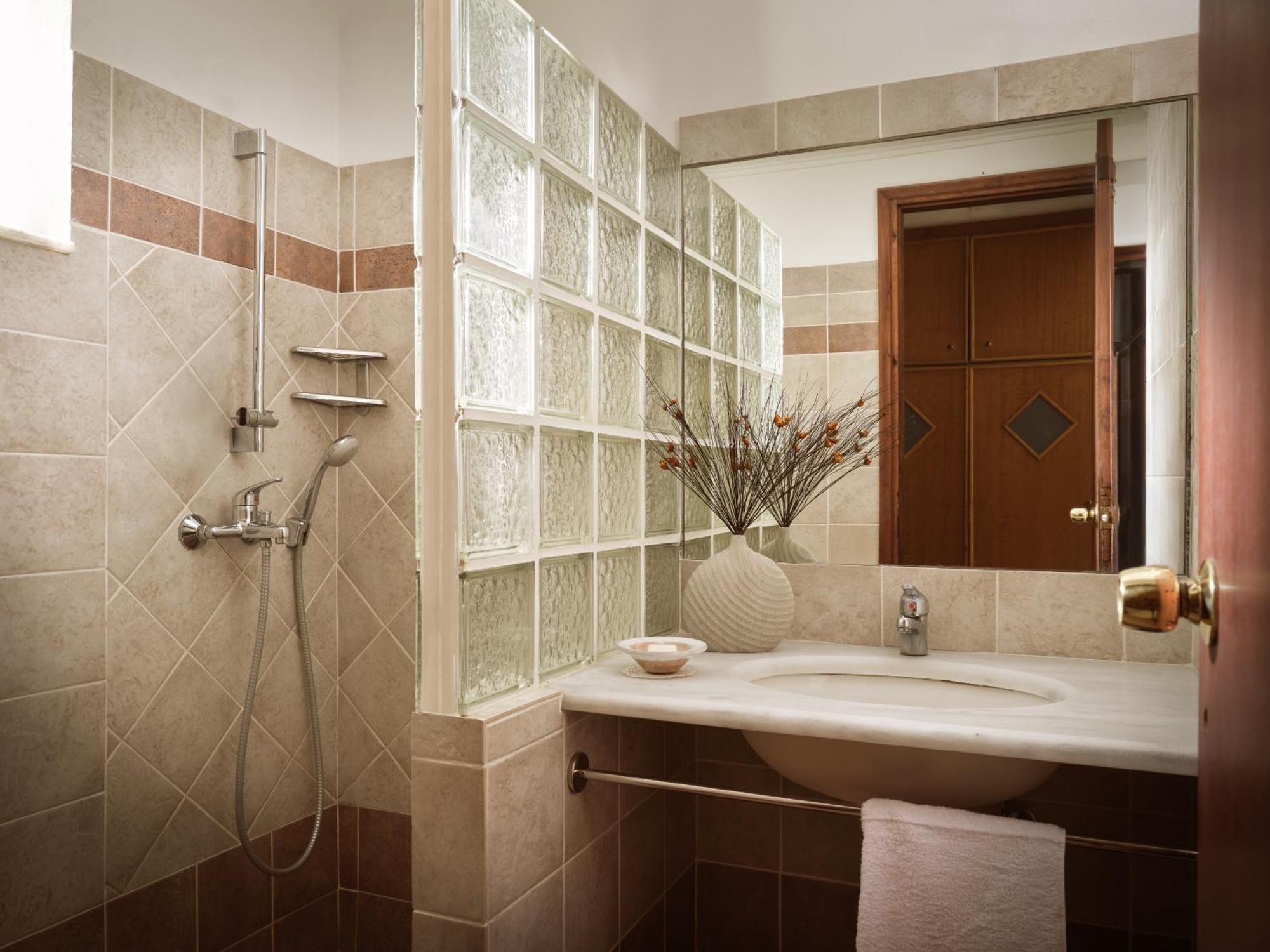 Vasilikí Aquarius Hotel מראה חיצוני תמונה